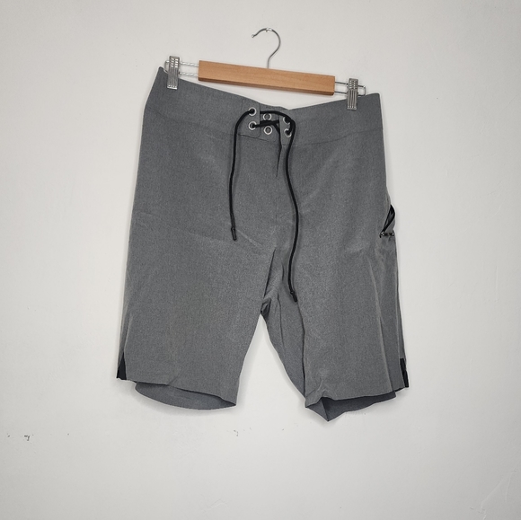 Lululemon boardshorts - Picture 1 of 4